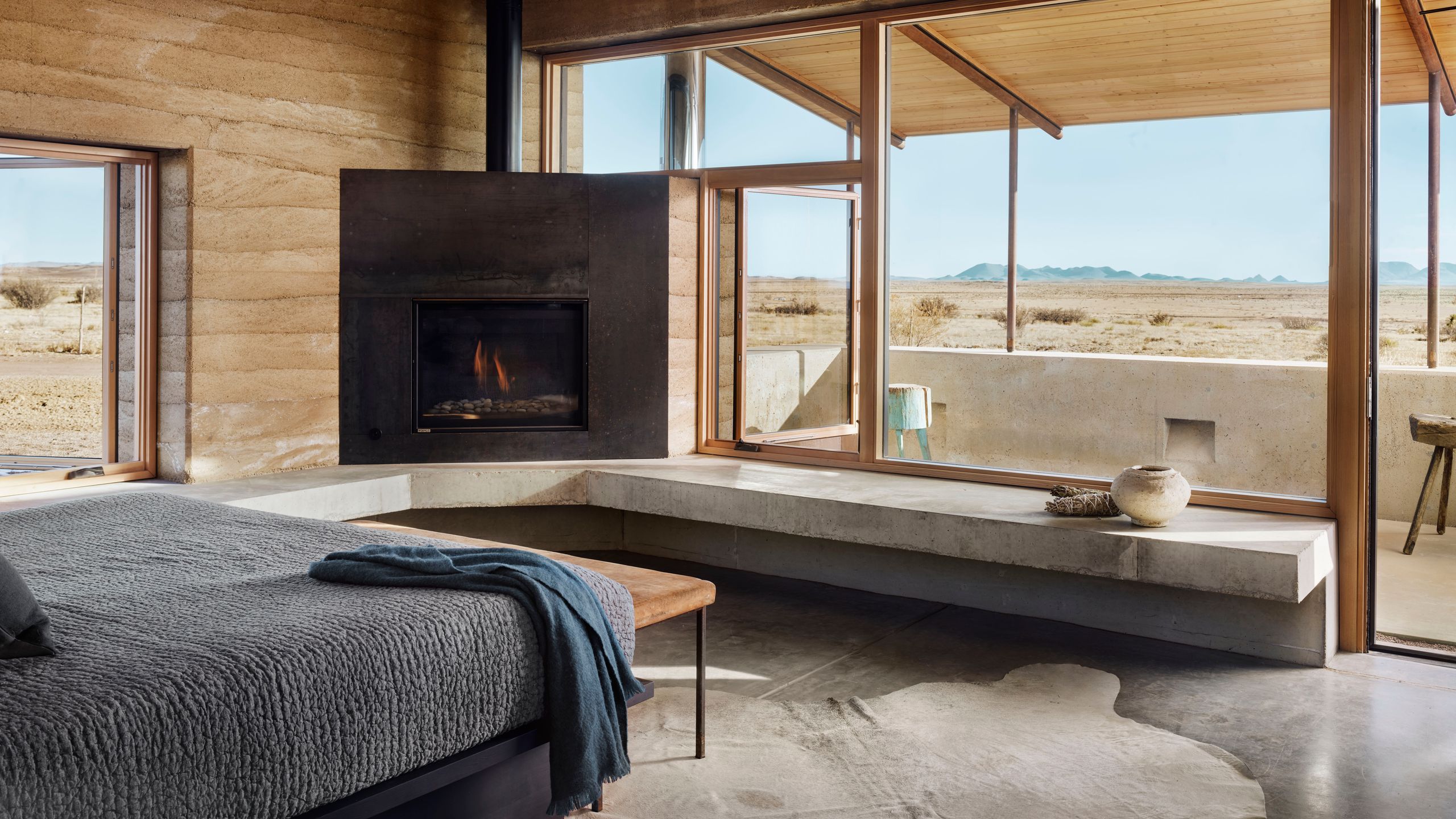 Minimal living space looking out over a wide landscape